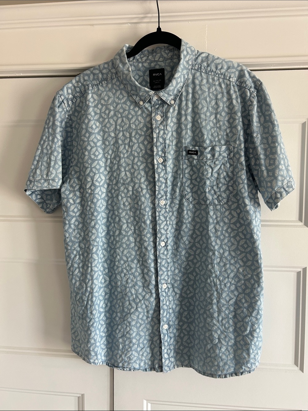 RVCA XL Slim Fit Short Sleeve Button-Up Shirt